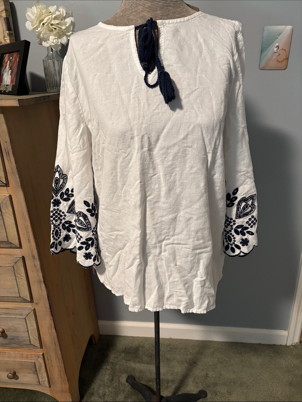 Chico's size 2 Linen and Cotton White and Navy Embroidered Tunic